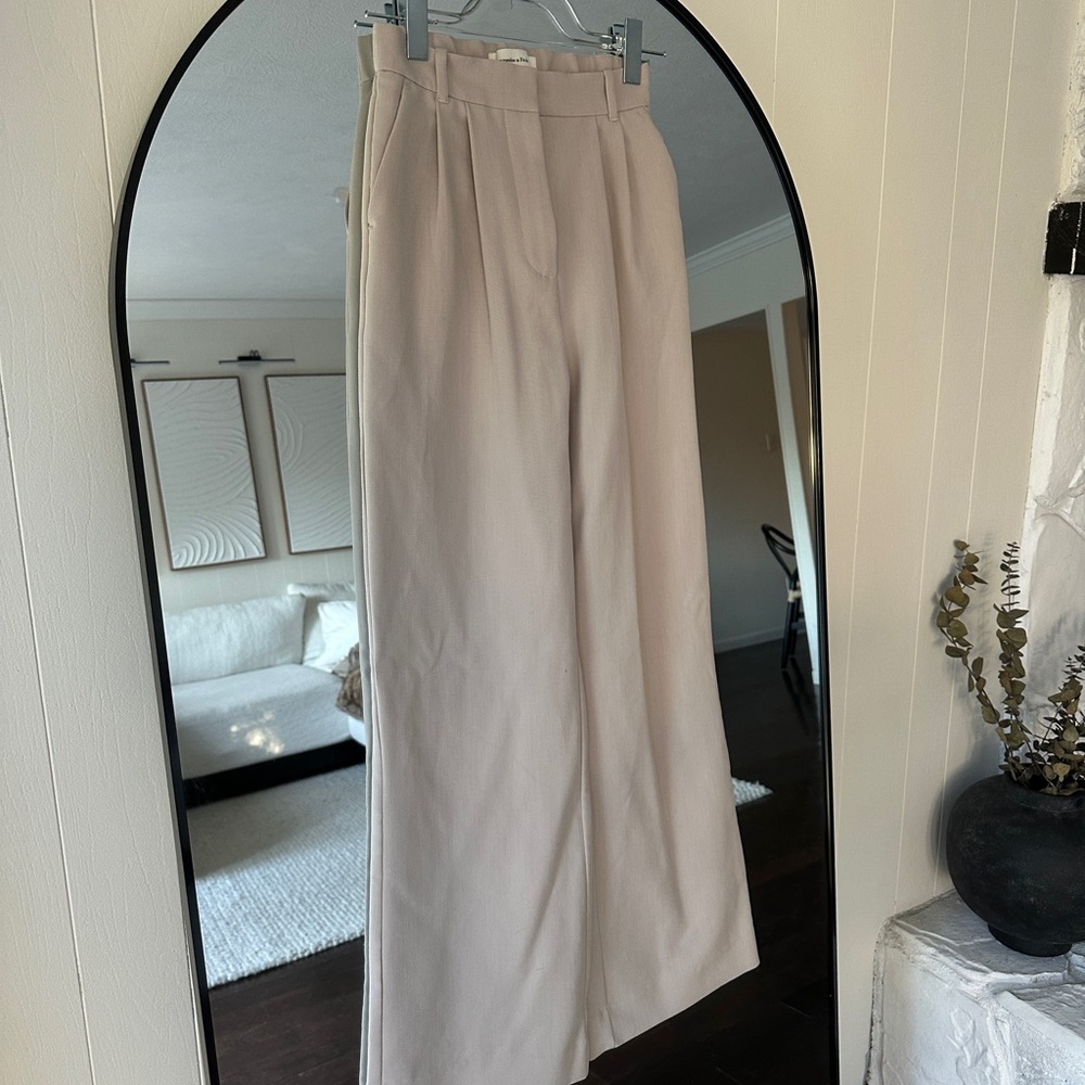Abercrombie & Fitch Cream Wide-Leg Pants